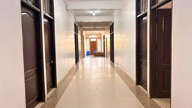 Residential corridor on the New Delhi campus